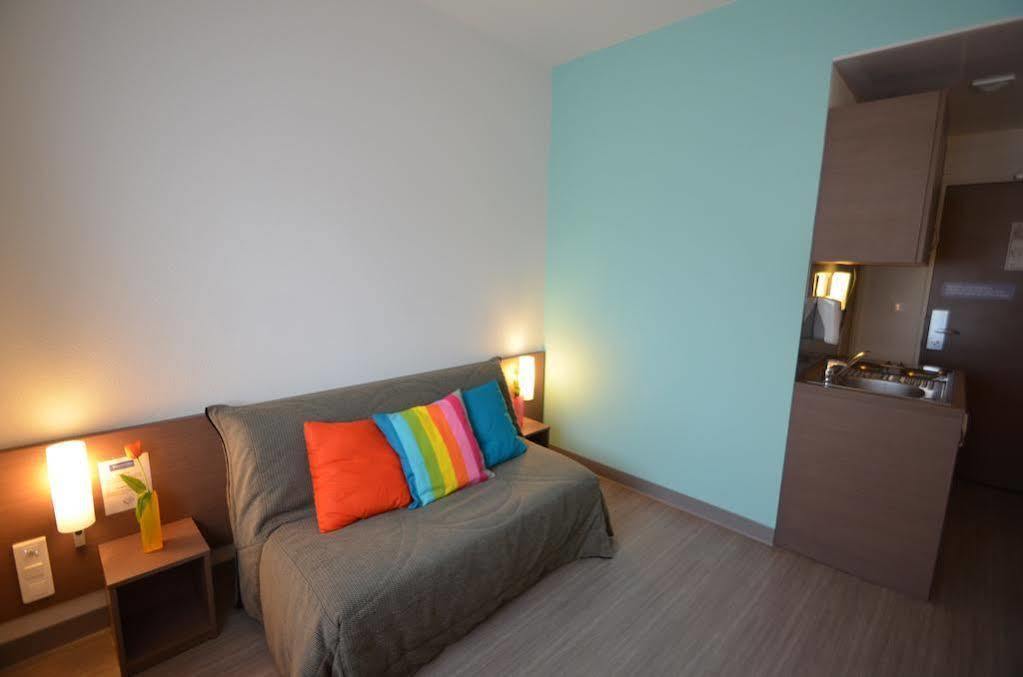 Pauseome Apparthotel Caen Exterior foto